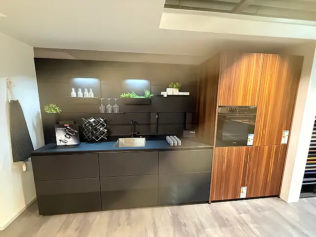Musterküche aus Koje 109 im Wohnkaufhaus Krefeld
