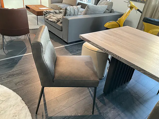 Tisch Lamello und Stühle KFF D-Fine