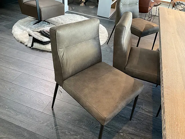Tisch Lamello und Stühle KFF D-Fine