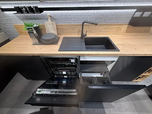 Musterküche aus Koje 125  im Wohnkaufhaus Krefeld