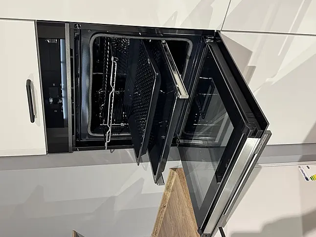 Abverkaufsküche Nobilia Touch Lacklaminat Seidengrau