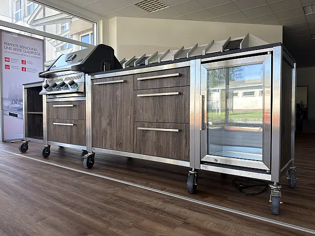 Burn Outdoor Kitchen Outdoor-Küche mit Napoleon PRO 500 und Caso BBQ-Cooler