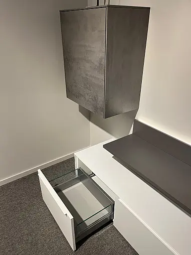 Exklusive Anbauwand / Wohnwand - LED-Beleuchtungen - Sideboard - Messestück