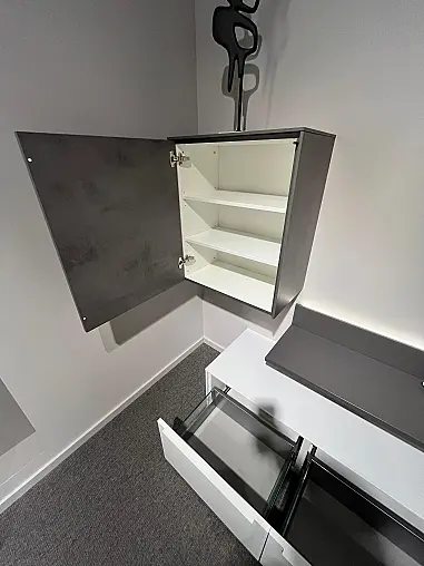 Exklusive Anbauwand / Wohnwand - LED-Beleuchtungen - Sideboard - Messestück