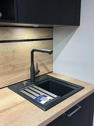 Abverkaufsküche Schüller Fino Schwarz