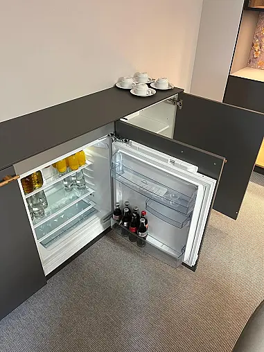 Exklusiver Besprechungsraum / Konferenzraum - luxuriöses Messestück - fantastische Glasschränke - viel LED Beleuchtung - sofort verfügbar