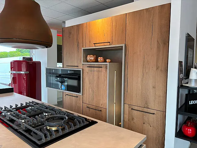 Sensationelle Nolte Portland/Legno mit gigantischer Insel und Granitmodul