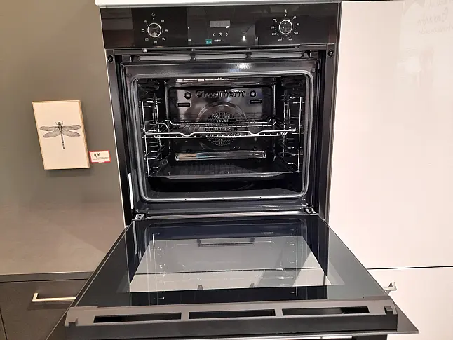 Moderne U-Küche mit angesetzter Insel  I  K045