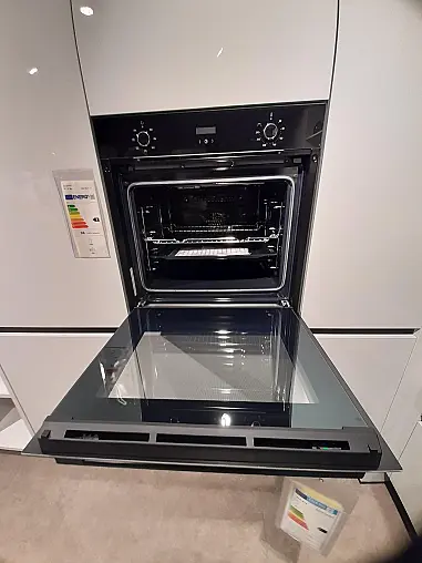 U-Küche mit Esstisch  I  K018