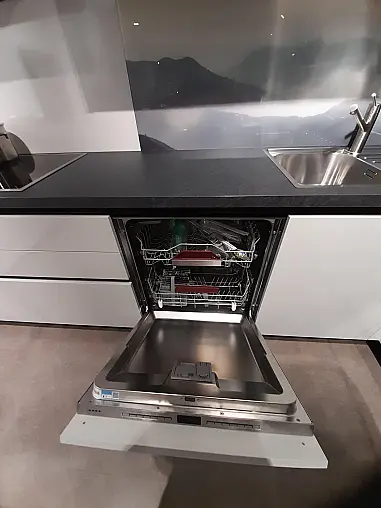 U-Küche mit Esstisch  I  K018