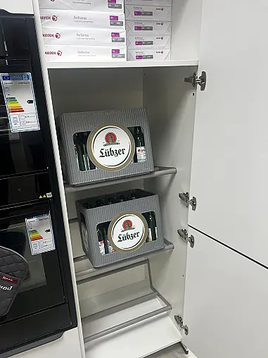 Große L - Küche mit Hightech - Geräten von Neff inkl. Dampfgarer und Keramikspüle