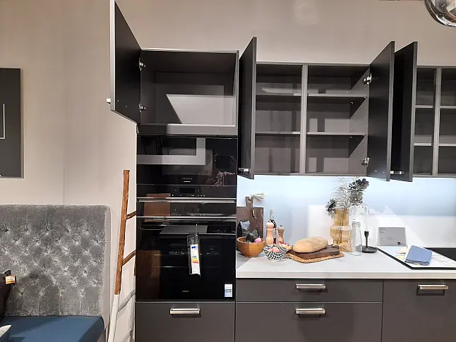Moderne Küche mit Insel  I  K023