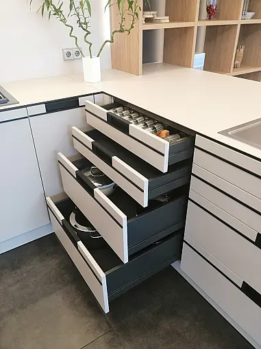 Moderne und zeitlose U-Küche