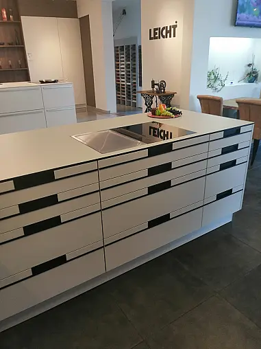 Moderne und zeitlose U-Küche