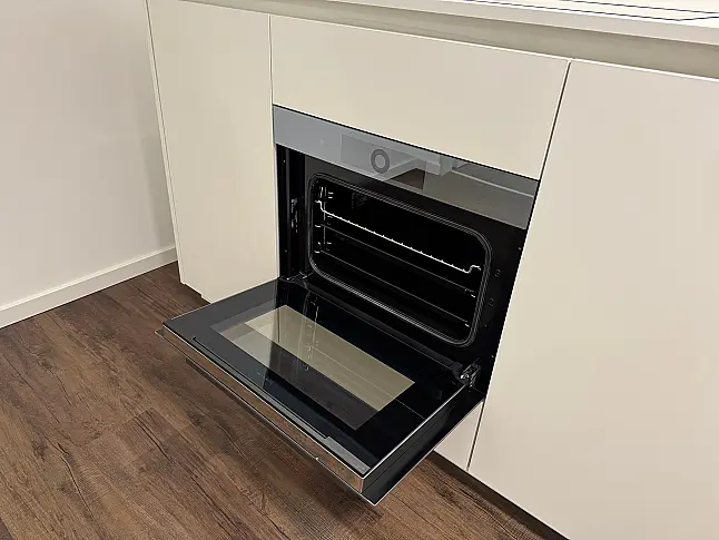 Combair V4000 45P in Spiegelglas Platinum