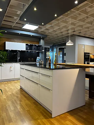 Moderne Küche mit Top-Technik