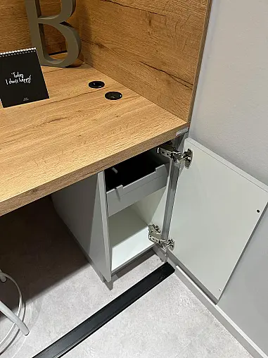 Exklusive Schreibtischnische und Regale mit LED-Beleuchtung - inkl. Schiebetürenanlage - Tolles Office ! ! !