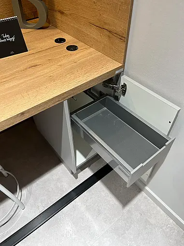 Exklusive Schreibtischnische und Regale mit LED-Beleuchtung - inkl. Schiebetürenanlage - Tolles Office ! ! !