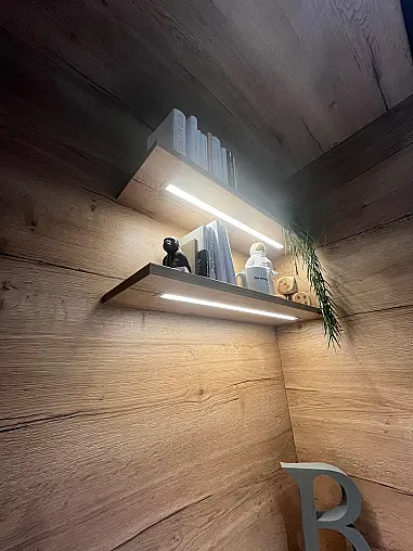 Exklusive Schreibtischnische und Regale mit LED-Beleuchtung - inkl. Schiebetürenanlage - Tolles Office ! ! !