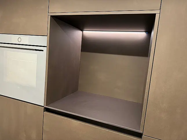 Moderne Inselküche mit Stahleffektlack und Dekton-Arbeitsplatten | Eiche Schubkästen | Bora | Gaggenau | Liebherr | V-Zug | Dornbracht