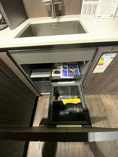 Leicht Bahia F45 mit Insel und Geräten
