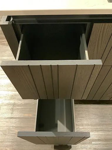Leicht Bahia F45 mit Insel und Geräten