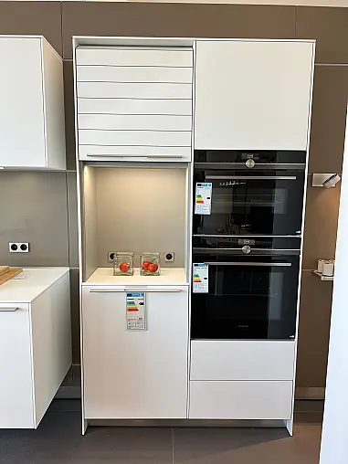Musterküche b3 Laminat lehm/weiß mit Insel