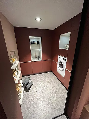 Exklusive Hauswirtschaftsküche - Messestück - inkl. Nassbereich - inkl. Waschmaschine Bosch - LED-Beleuchtungen - LED-Backlight-System