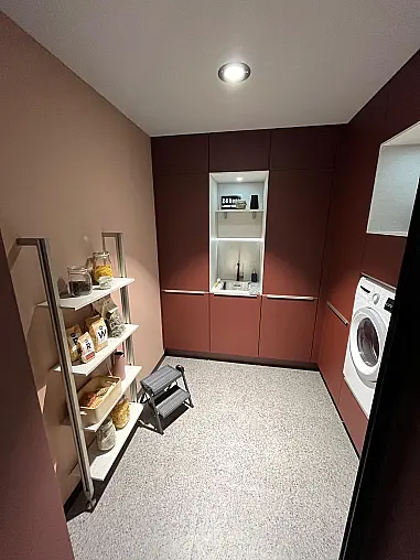 Exklusive Hauswirtschaftsküche - Messestück - inkl. Nassbereich - inkl. Waschmaschine Bosch - LED-Beleuchtungen - LED-Backlight-System