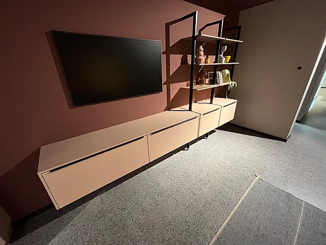 Exklusives Esszimmer - Messestück - Sideboard schwebende Optik mit LED-Backlight-System - Tischgruppe mit 6 Stühlen