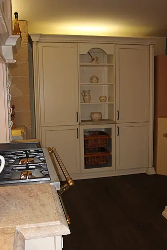 Landhaus Winkelküche, Hochschrankzeile und Insel