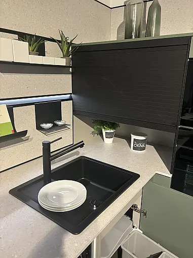 Stylische l-Küche