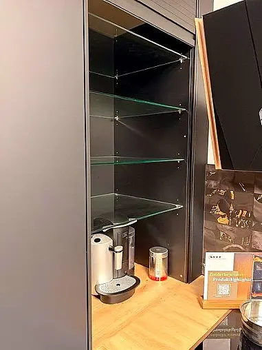 Hochwertige Lacklaminat Einbauküche / Gesamthöhe 2260 mm