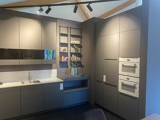 Modernes Design &amp; Miele Geräte