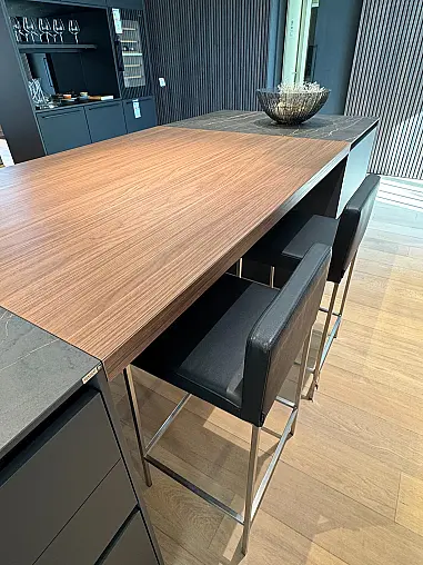 Designküche mit Griffmulde