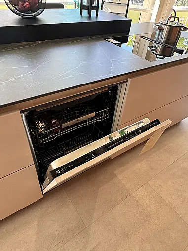Ballerina Smart Glas satiniert sandgrau Rosso Nussbaum Furnier mit hochwertigen Neff Geräte Abholung in Herne