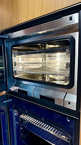 Dampfbackofen im anthrazit