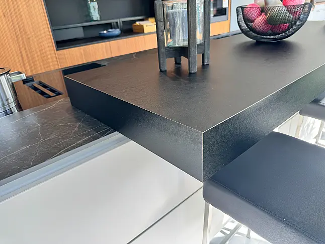 Ballerina Smart Glas satiniert sandgrau Rosso Nussbaum Furnier mit hochwertigen Neff Geräte Abholung in Herne