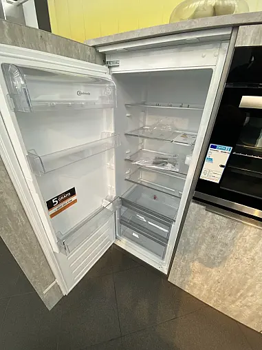Moderne Edelstahl Insel APL mit Highboardschrankseite