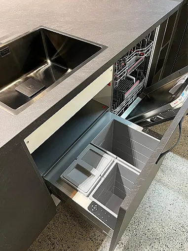 Exklusive Messeküche - LED-Beleuchtungen - LED-Deckenbeleuchtungen mit Fernbedienung - Motivrückwandverkleidung - Viel Zubehör