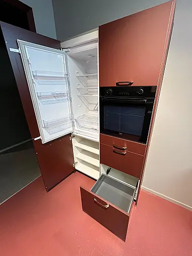 Exklusive Messeküche - Rost-Rot - viel Zubehör - viel LED-Beleuchtungen - Theke - XL-Schränke
