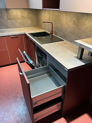 Exklusive Messeküche - Rost-Rot - viel Zubehör - viel LED-Beleuchtungen - Theke - XL-Schränke