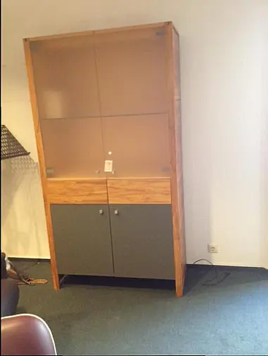 Vitrine Modell 2007 Firma Scholtissek Apfelbaum massiv/Glas