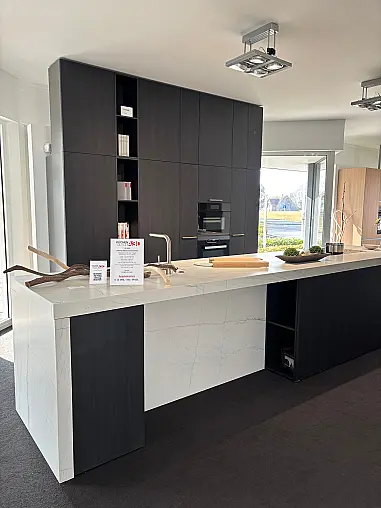 Küchenzeile mit Insel + Regal AV 2040 Feineiche-schwarz HK1244