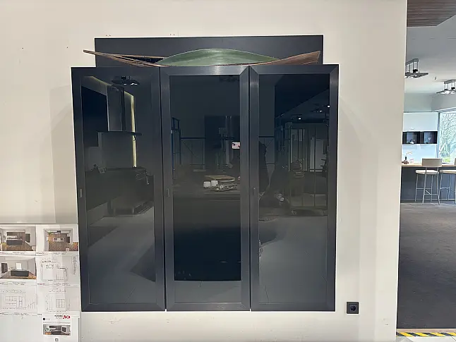 Küchenzeile mit Insel + Sideboard Systemat AV2135-GL Schwarz UV Mattlack  HK1335