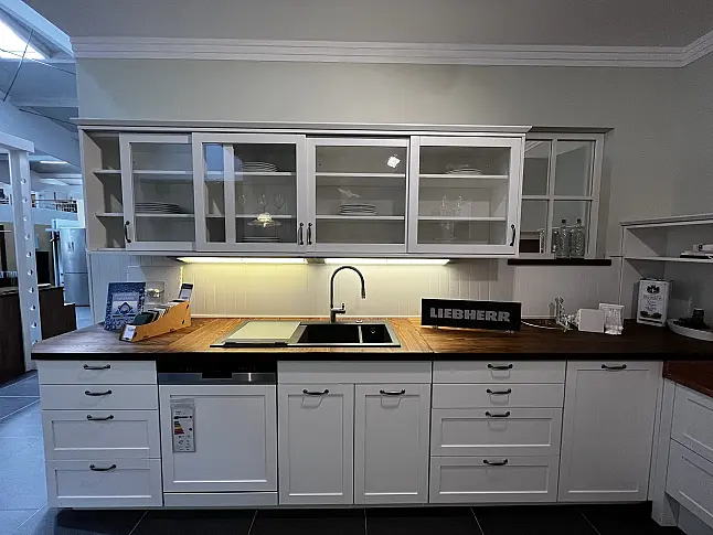 Landhausküche mit Kochstelle als Eyecatcher