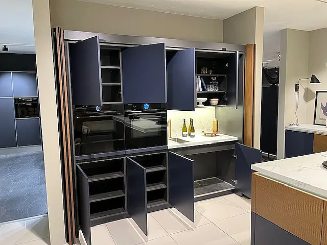 Pocketdoor Küche Top und Smartglas- Fronten