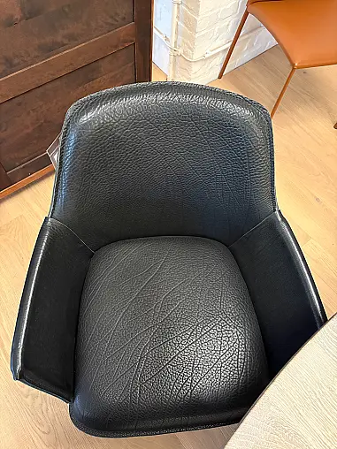 Freifrau Grace Armchair