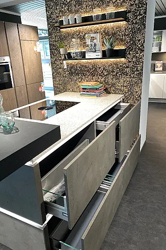 Koje 6 - Nolte "Portland Legno" Zement Anthrazit - NEFF