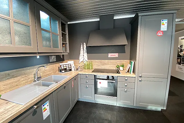 Koje 8 - Nolte "Windsor Lack" Quarzgrau + Bosch E-Geräte